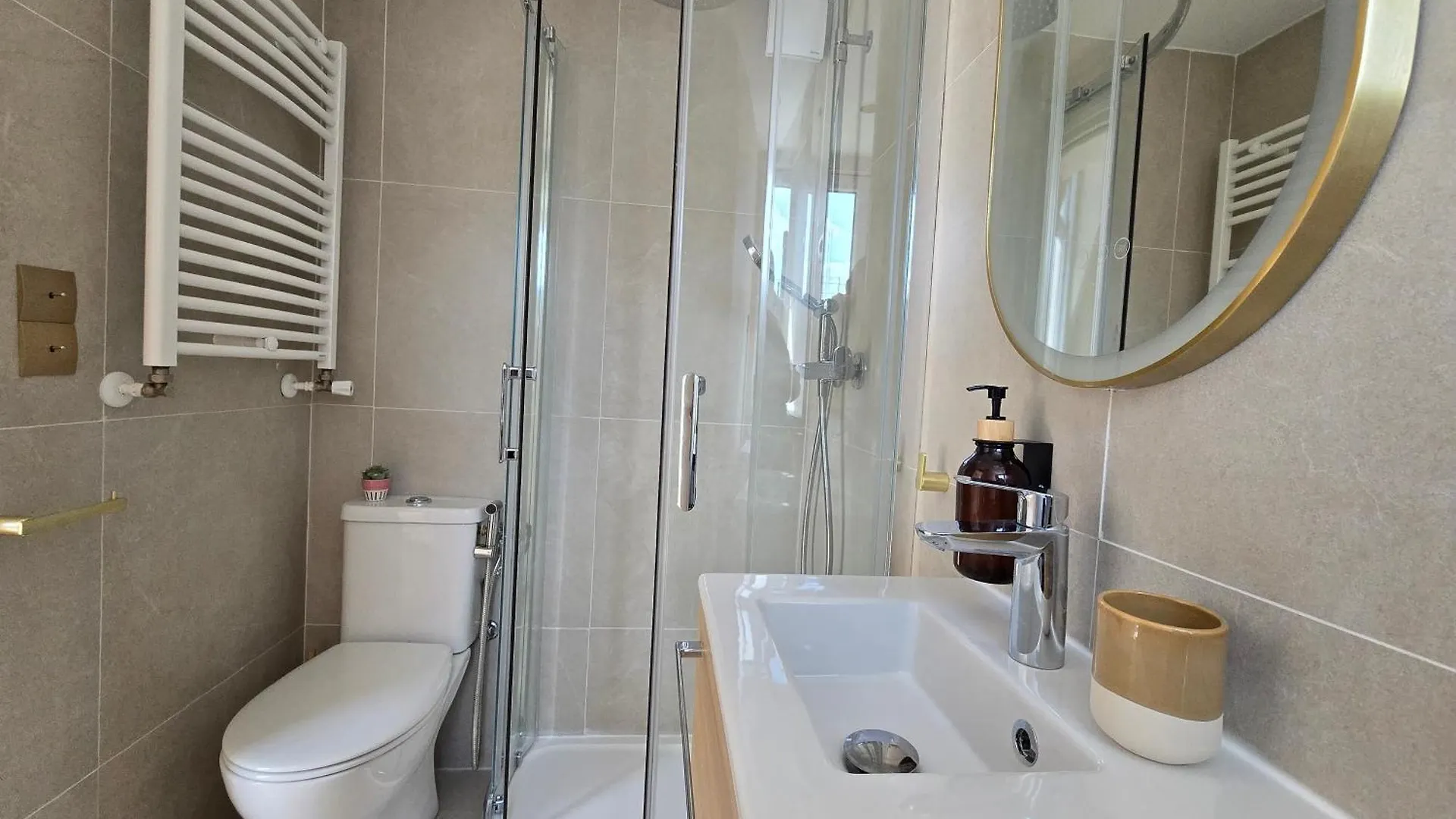 Apartment Little Lv2 Au Coeur De L'Avenue Des Champs-Elysees Arc De Triomphe Paris