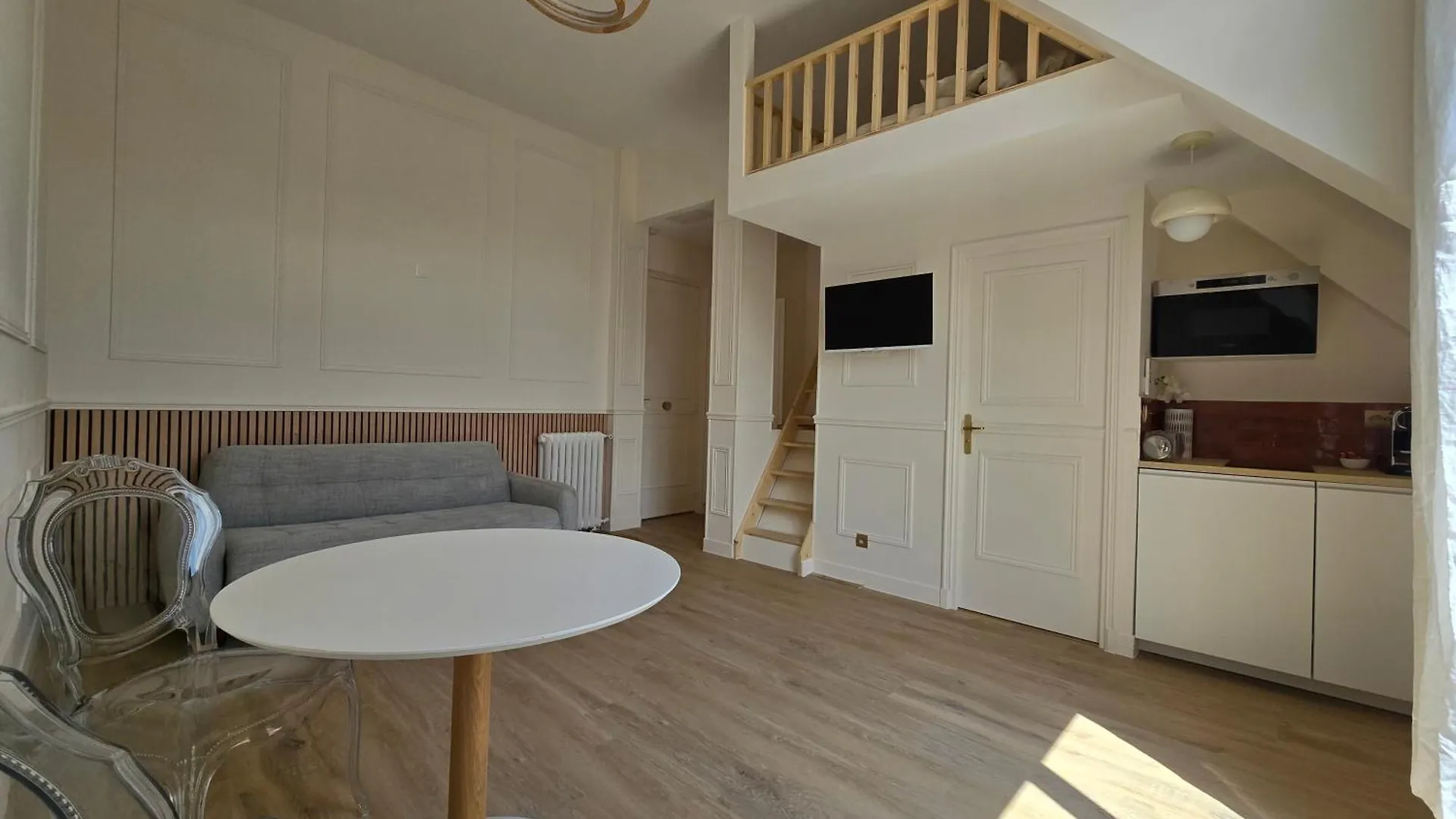 Apartment Little Lv2 Au Coeur De L'Avenue Des Champs-Elysees Arc De Triomphe Paris
